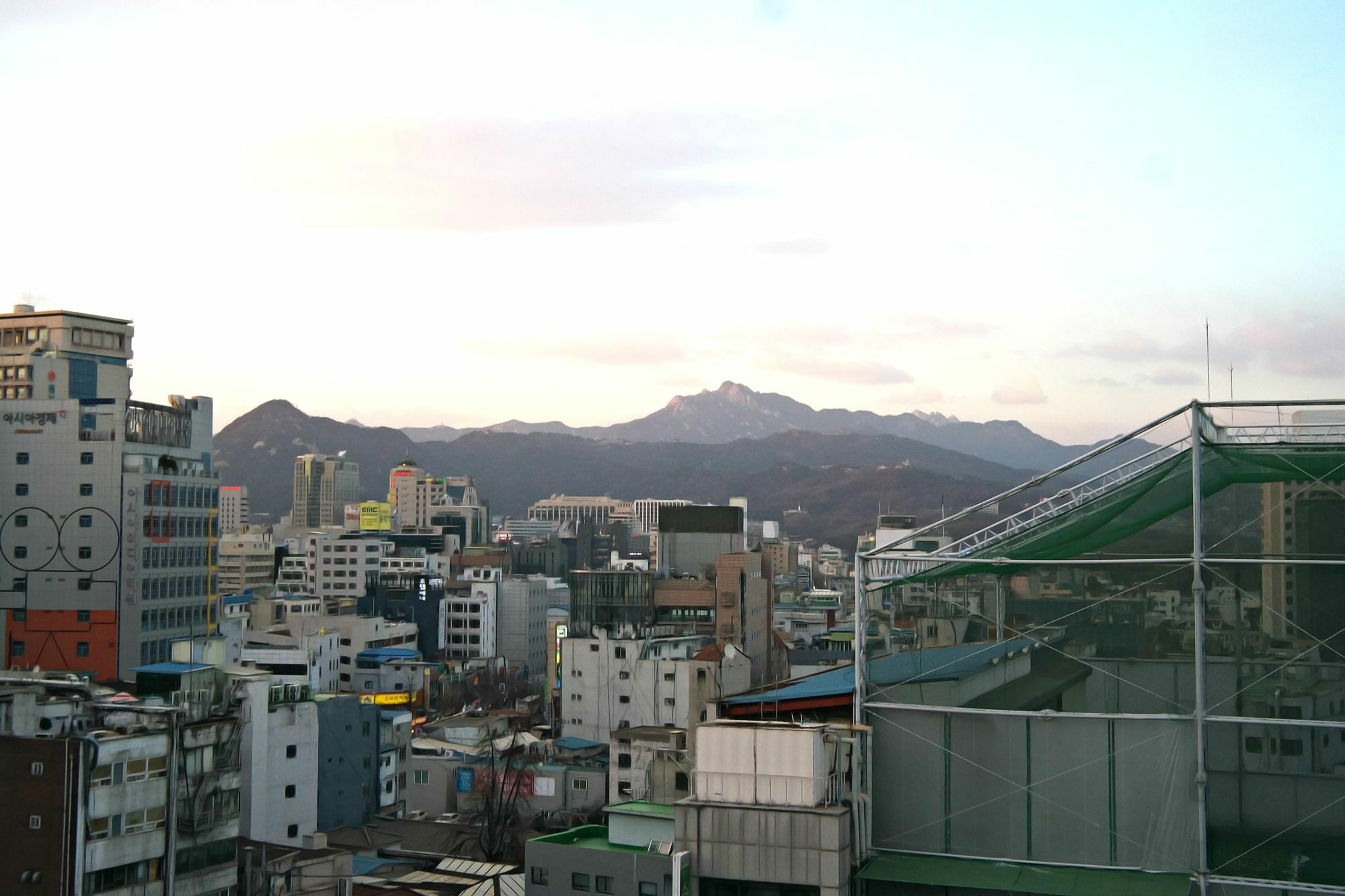 Отель Road Myeongdong Сеул Экстерьер фото